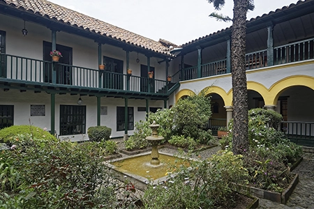 Courtyard garden room